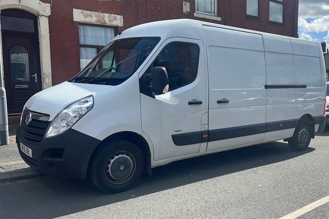 Laurentiu Courier and Removal Services-1