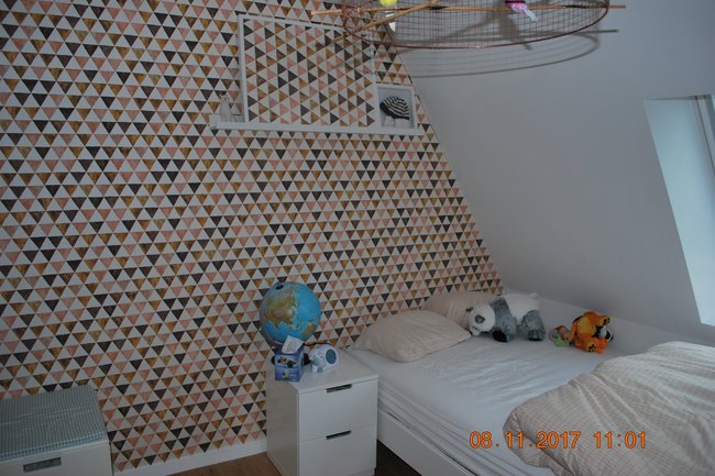 kinderkamer geschilderd en behangen
