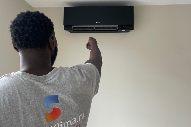 Daikin Emura
