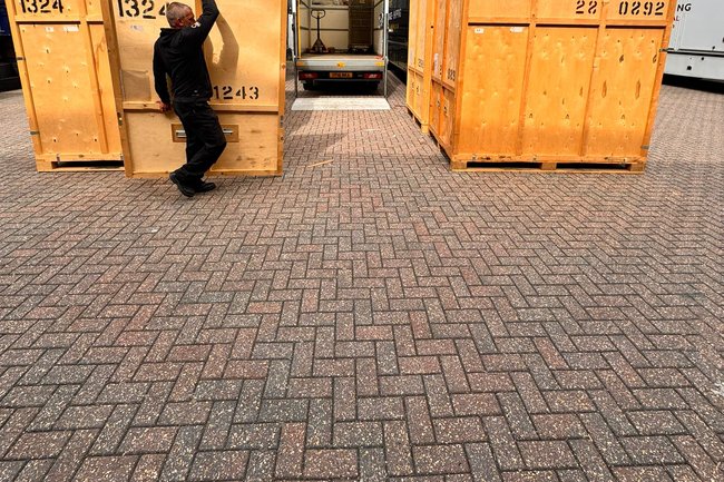 Reactive Logistics Ltd T/A Office Move London-4