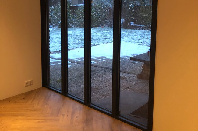 Woning voorzien van HR ++ beglazing (geluidswerende folie)