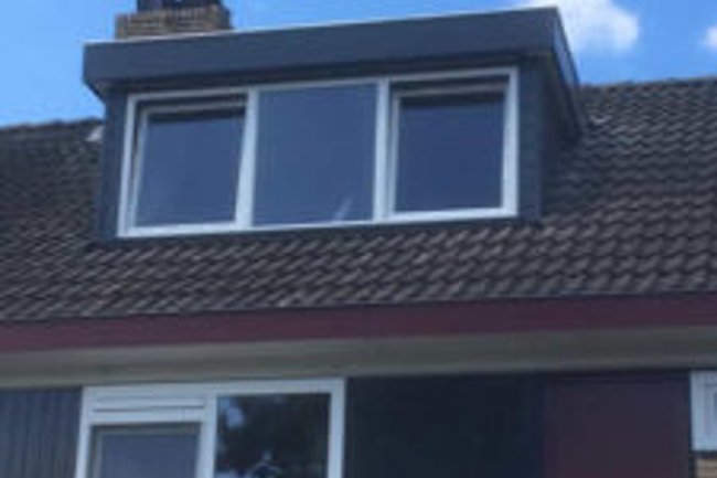 Dakkapel met nieuwe kozijnen