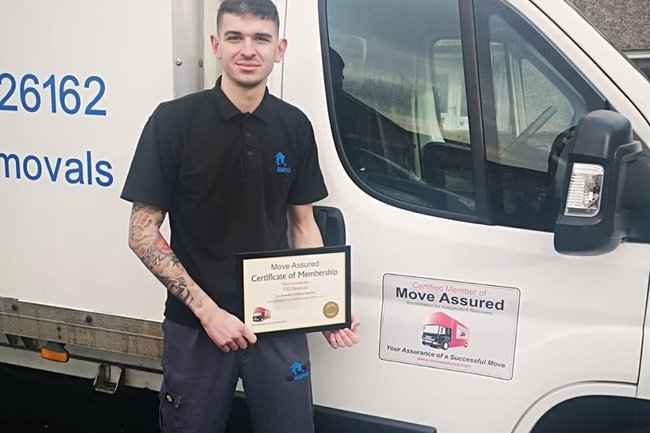 We are accredited members of the Move Assured Association.
