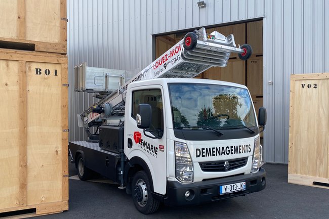 LEMARIÉ Déménagement
Camion MONTE MEUBLES