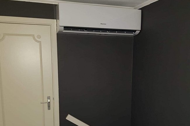 Hisense 7 kW airco voor koeling van 3 slaapkamer te Hamme