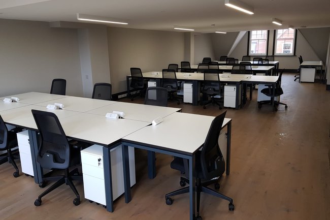 Office set up in London - relocation and furniture install