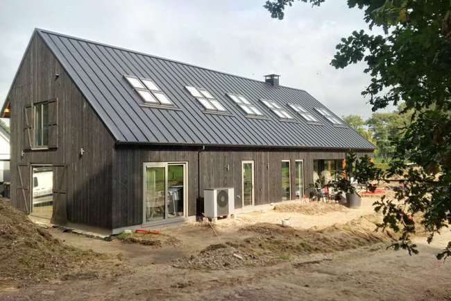 24 Roto R4 kunststof  tuimelvenster hand bedient