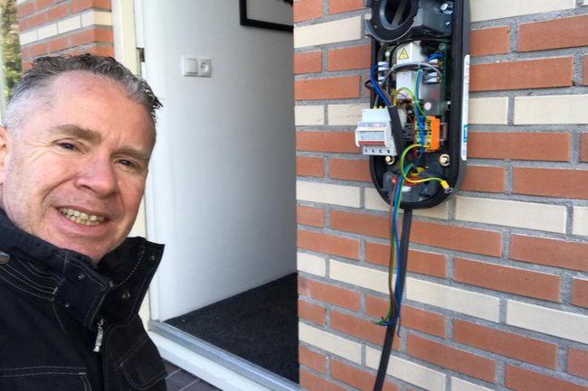 Laadpaal aansluiting