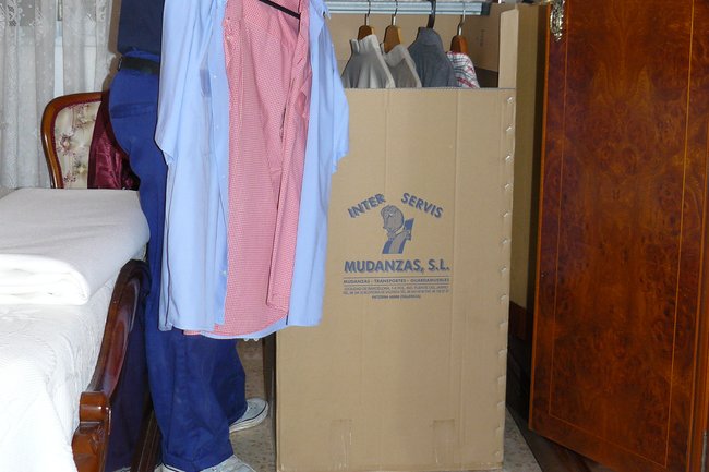 ROPEROS PARA LA ROPA DE PERCHA