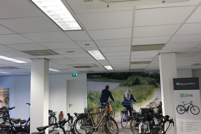 Nieuwe klimaat installaties gemaakt in een fietsenzaak.