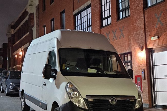 24/7 VAN MAN-2