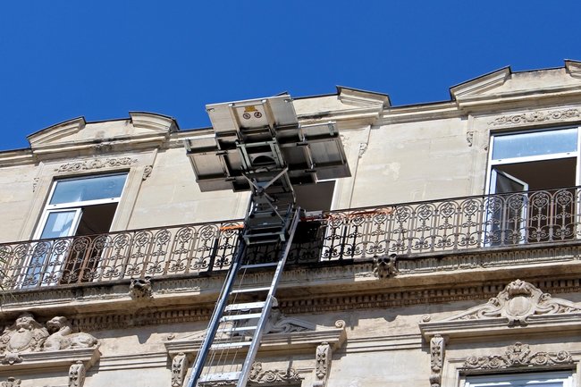 le monte meubles est toujours le bijoux des déménageurs