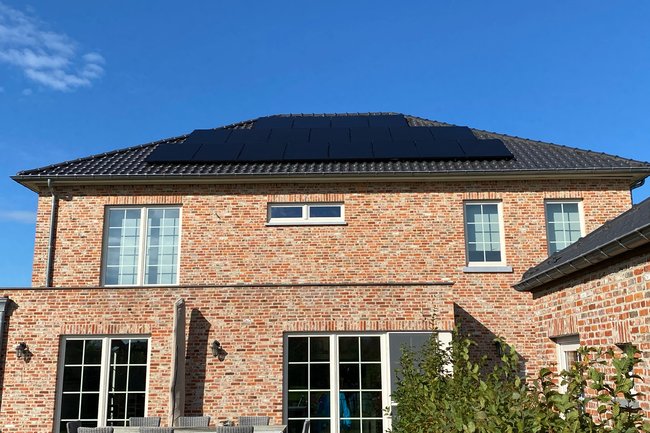 Full Black zonnepanelen door MR Solar