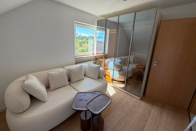 Neumöbelmontage / Möbel aus Türkei / Ankleidezimmer