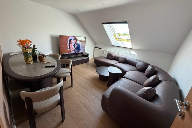 Neumöbelmontage / Möbel aus Türkei / Wohnzimmer