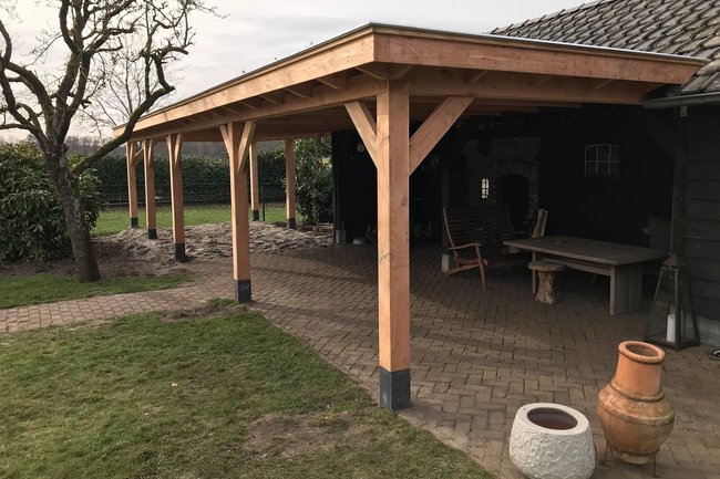 Eén van de vele veranda's die we hebben gebouwd..