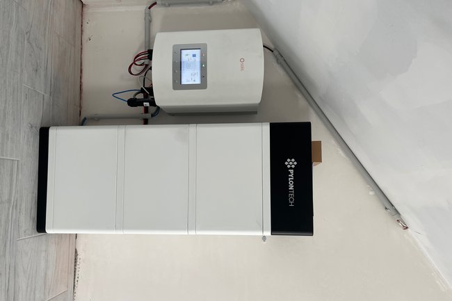 Solis 5kW hybride met Pylontech 10kWh thuisbatterij
