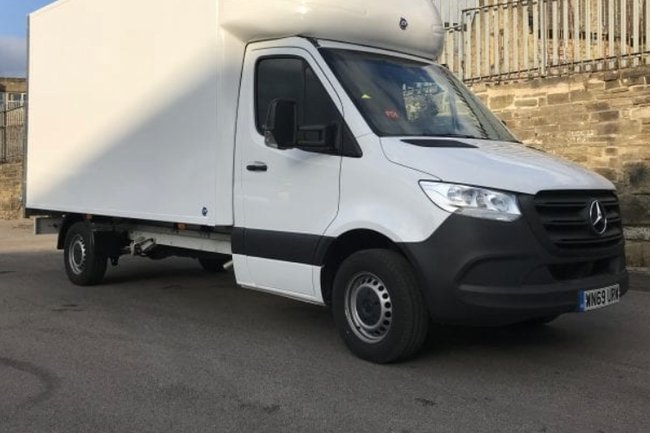 Mercedes Luton Van 3.5metre with Tailift