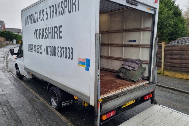 MC REMOVALS AND TRANSPORT YORKSHIRE-3