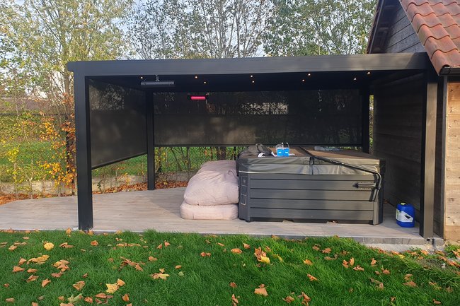 Outdoor living met screens