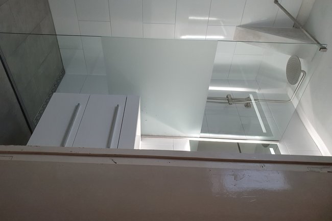 Ook een hele kleine badkamer is er veel mogelijkheden