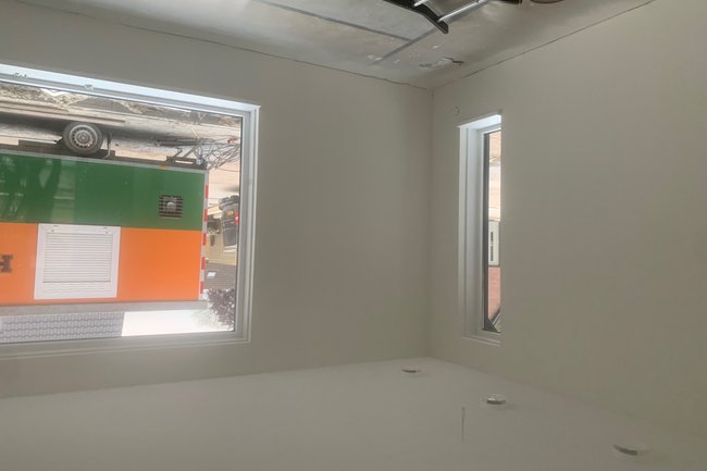 Spuitwerk muren nieuwbouw woning.