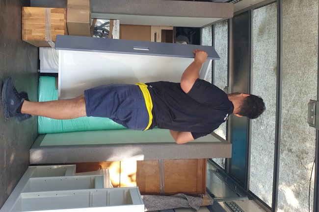 Az Moving-1
