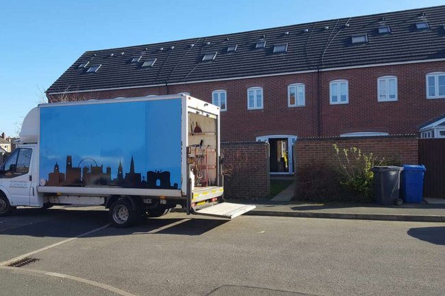 3 bed house move within Nottingham. From £325.00