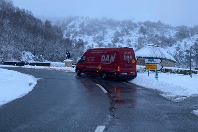 Mudanza de Málaga A Coruña, con temporal de nieve