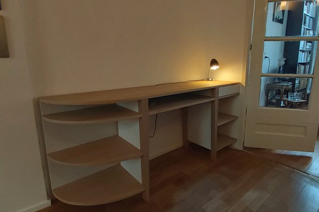 Thuiswerkmeubel met toetsenbord lade en opbergruimte