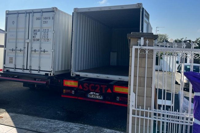 Chargement en containers scellés à votre domicile