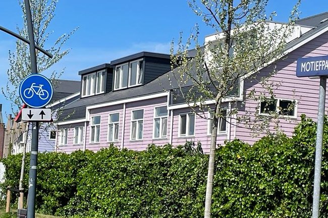 Assendelft, eerst de ene buur, daarna de andere buur
