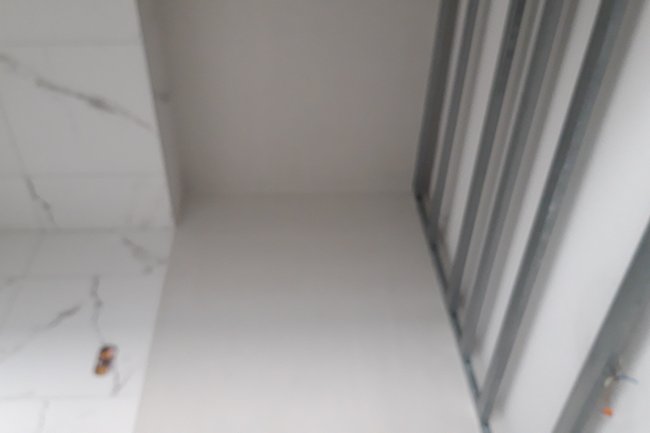 Metal stud plafond badkamer