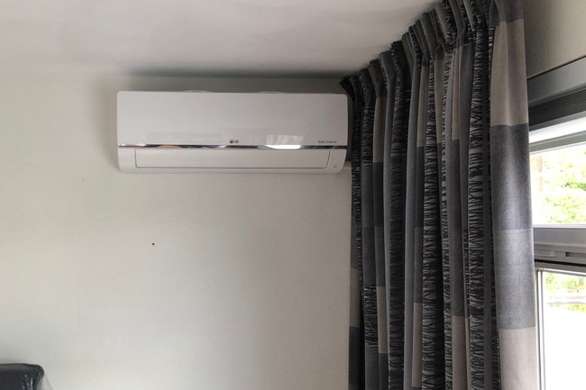 Binnen unit LG 3,5 KW slaapkamer