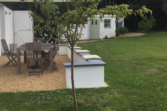 Création d'un petit muret pour délimiter une terrasse