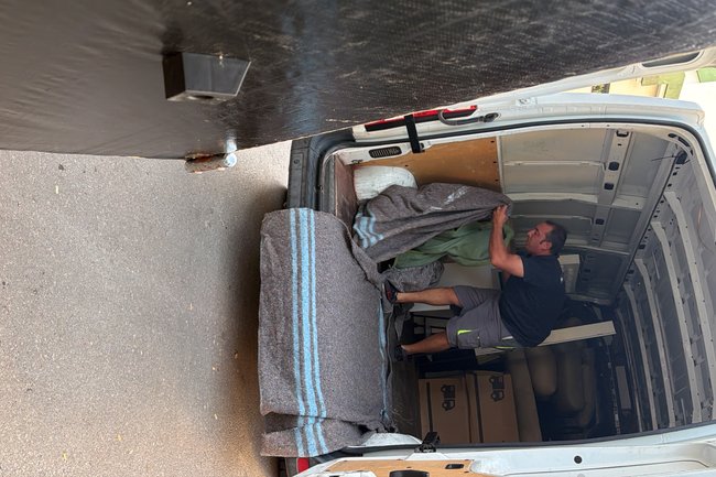 Transportes y Mudanzas Juan Moya-1