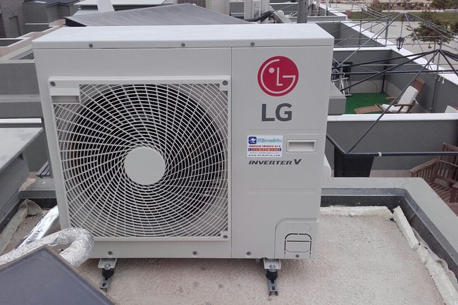 Instalación aire acondicionado por conductos LG modelo UM30